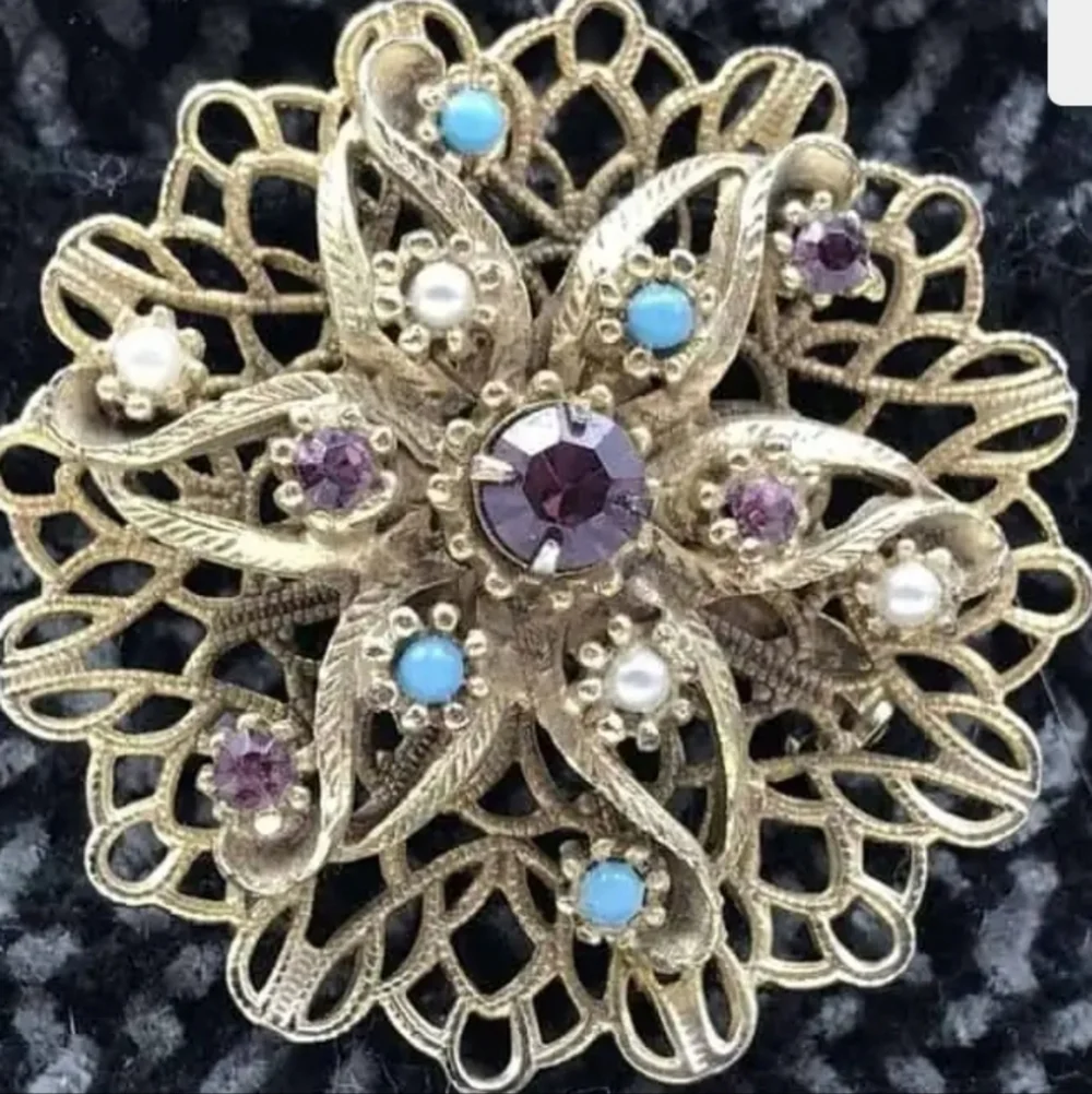 Vintage Purple Blue Rhinestone Star Filigree Pin Brooch Seed Pearls